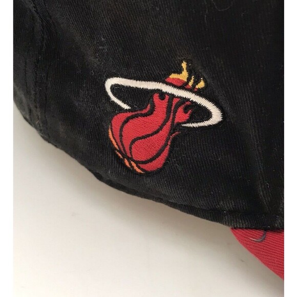 Miami Heat NBA Ball Cap 9Fifty Hardwood Classics 3D Logo  Black Red SnapBack Hat - Picture 8 of 13